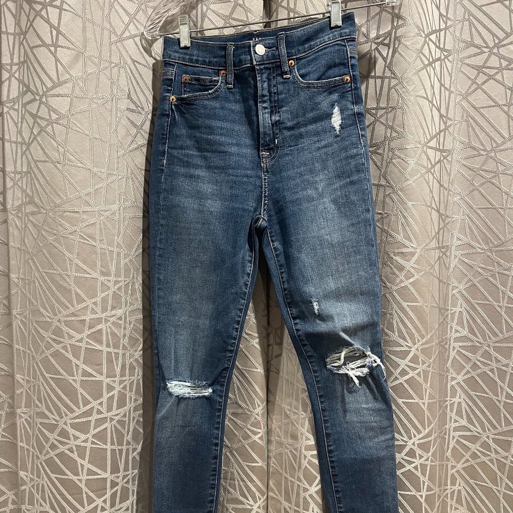 Gap -High Rise Distressed Jeans